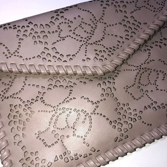 3AM Forever Tan Boho Floral Laser Cut Design Gold Chain Shoulder Bag - Picture 10 of 10